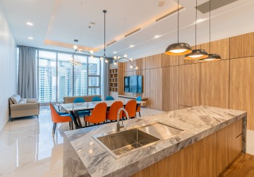 4 Bedroom Condo For Rent - Tonle Bassac, Phnom Penh thumbnail