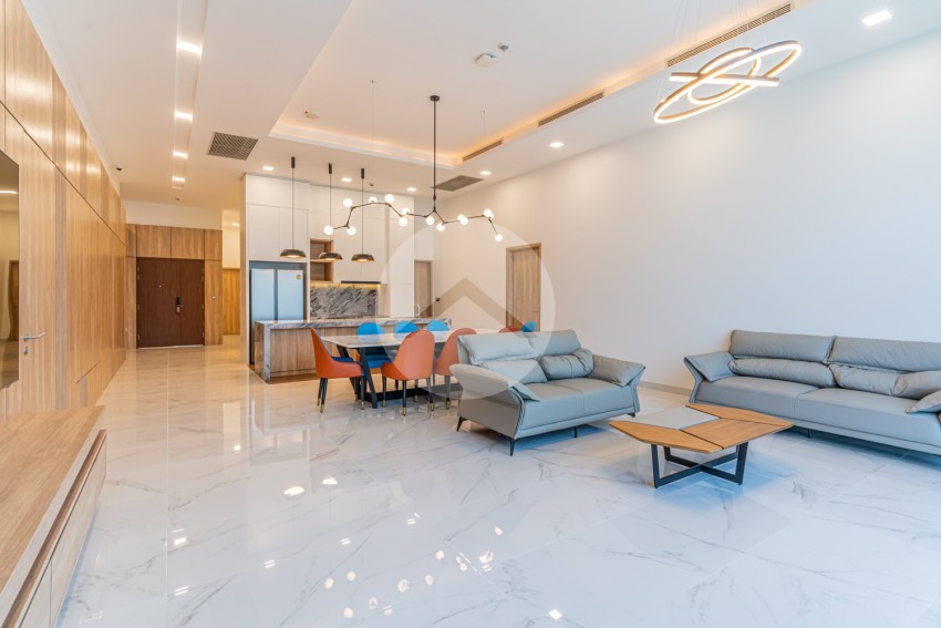 4 Bedroom Condo For Rent - Tonle Bassac, Phnom Penh