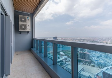 4 Bedroom Condo For Rent - Tonle Bassac, Phnom Penh thumbnail