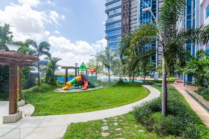 4 Bedroom Condo For Rent - Tonle Bassac, Phnom Penh