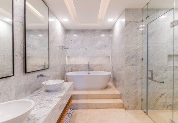 4 Bedroom Condo For Rent - Tonle Bassac, Phnom Penh thumbnail
