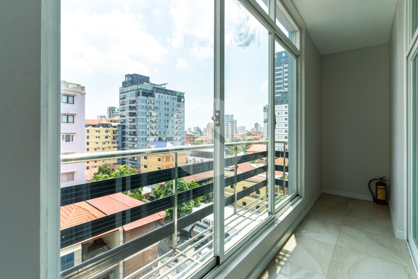 60 Sqm Studio Serviced Apartment For Rent - BKK1, Phnom Penh