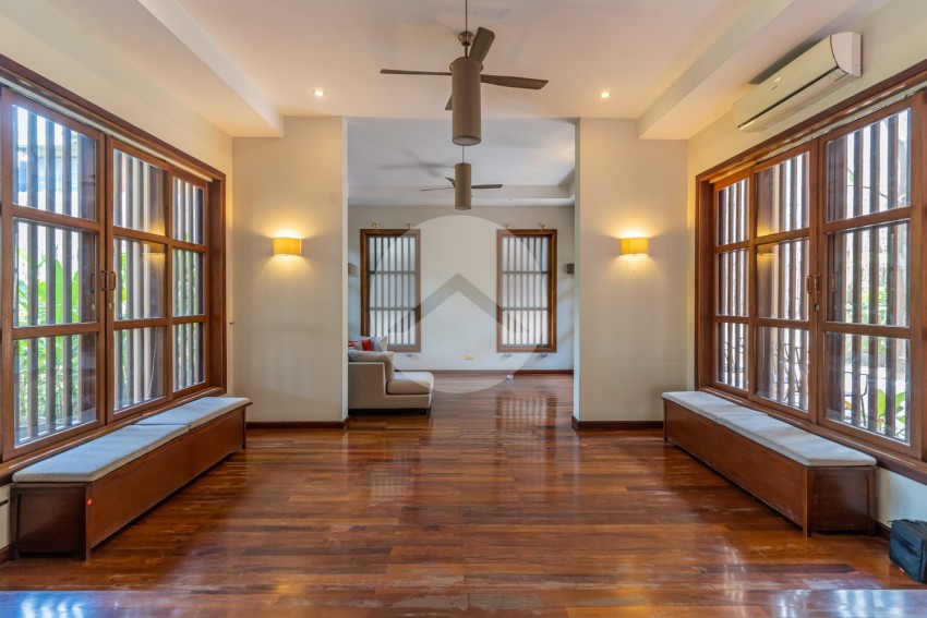 5 Bedroom Villa For Rent - BKK3, Phnom Penh