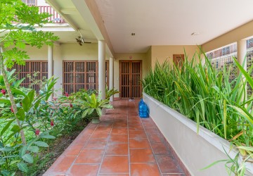 5 Bedroom Villa For Rent - BKK3, Phnom Penh thumbnail