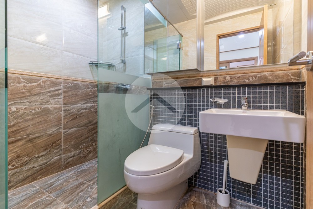 16th Floor 2 Bedroom Condo For Sale - DeCastle Royal, BKK1, Phnom Penh - Image 13