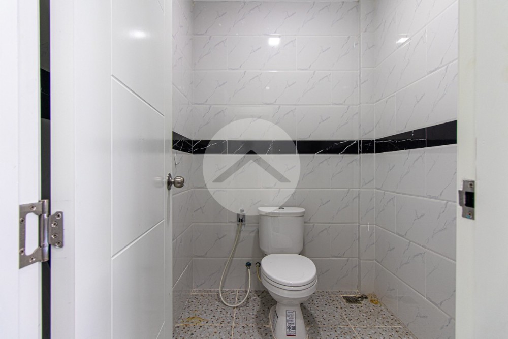 1 Bedroom Flat House For Rent - Svay Dangkum, Siem Reap - Image 15