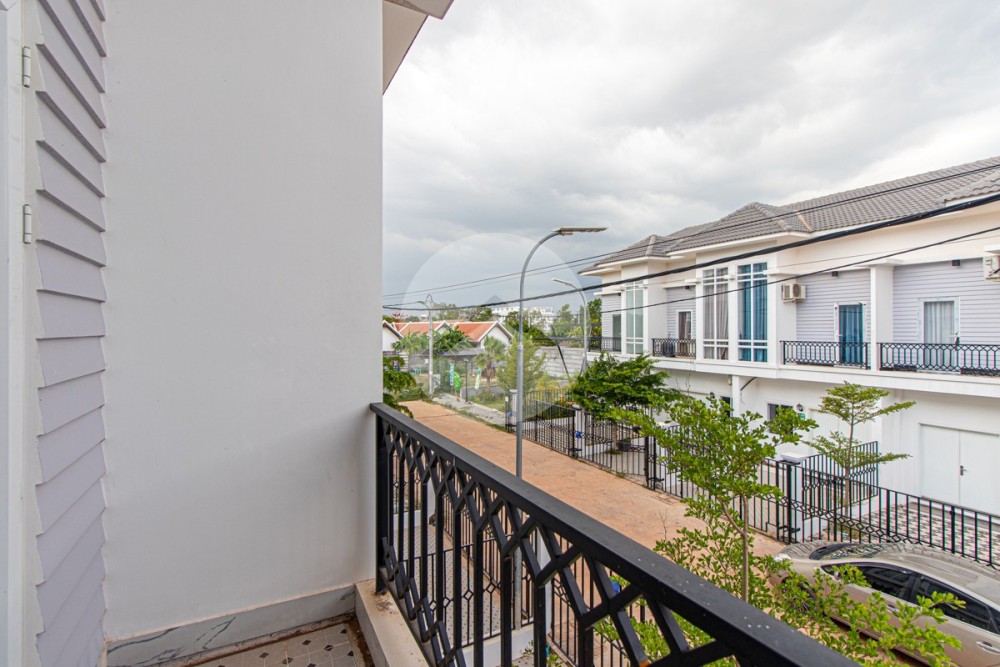 1 Bedroom Flat House For Rent - Svay Dangkum, Siem Reap - Image 13