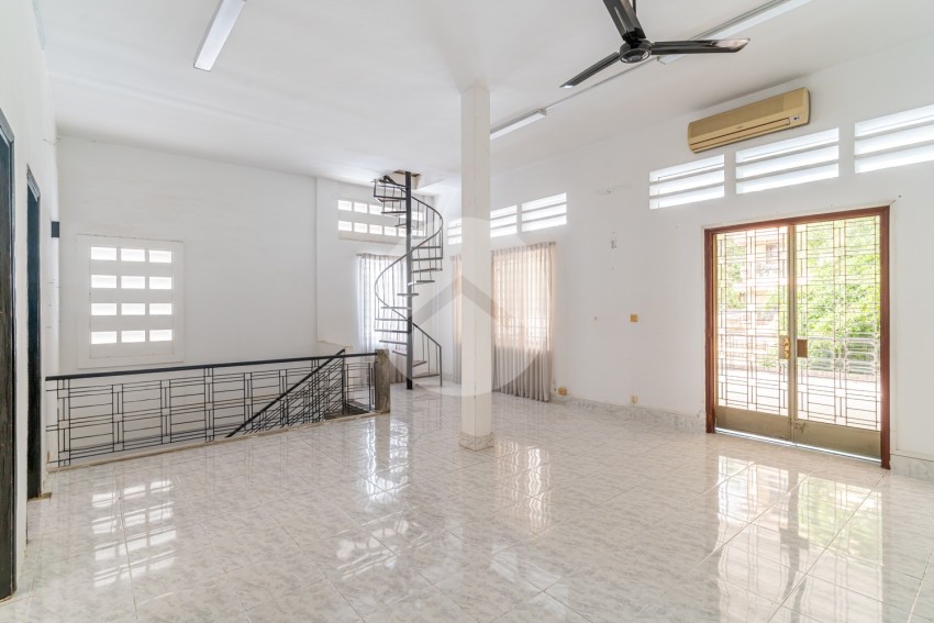 450 Sqm Commercial Villa For Rent - BKK1, Phnom Penh