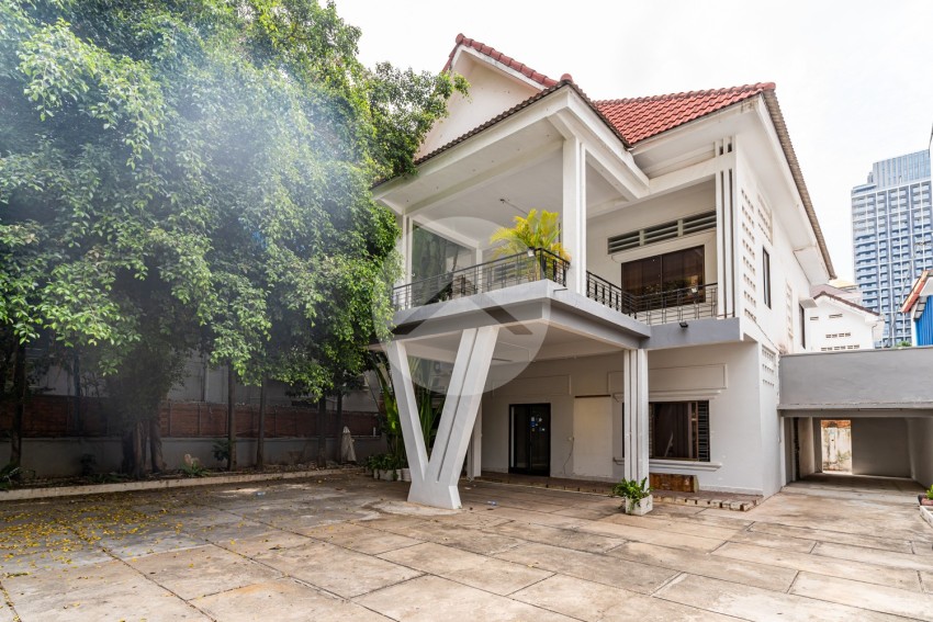 450 Sqm Commercial Villa For Rent - BKK1, Phnom Penh