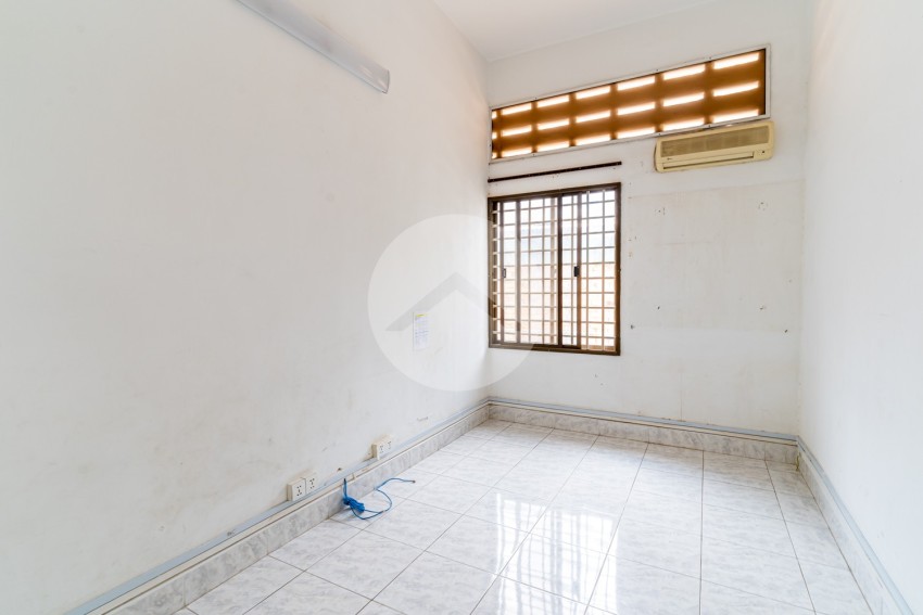 450 Sqm Commercial Villa For Rent - BKK1, Phnom Penh