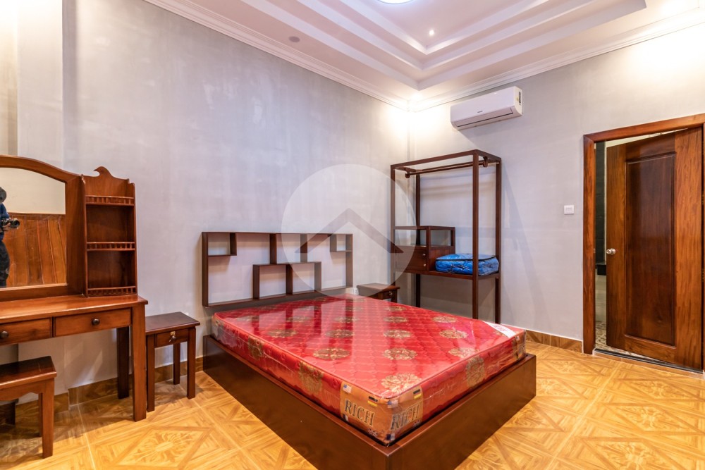 2 Bedroom Serviced Apartment For Rent - BKK3, Phnom Penh - Image 5