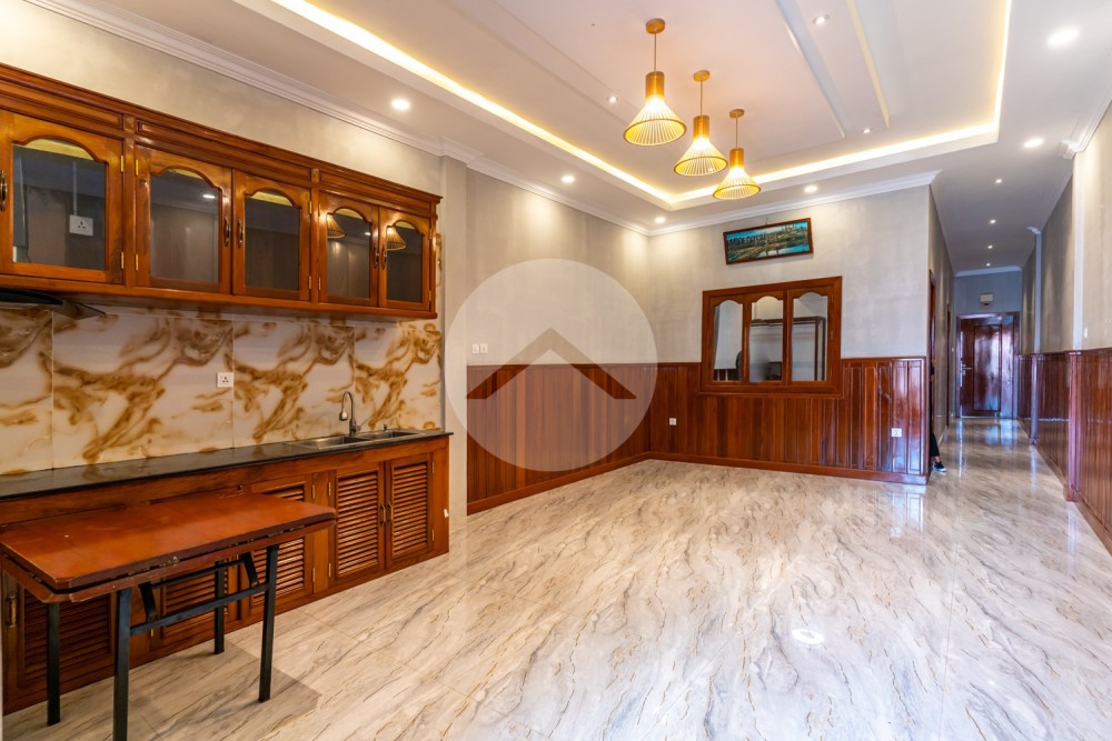 2 Bedroom Serviced Apartment For Rent - BKK3, Phnom Penh - Image 2