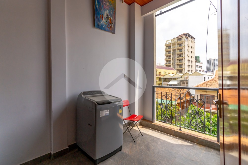 2 Bedroom Serviced Apartment For Rent - BKK3, Phnom Penh - Image 15