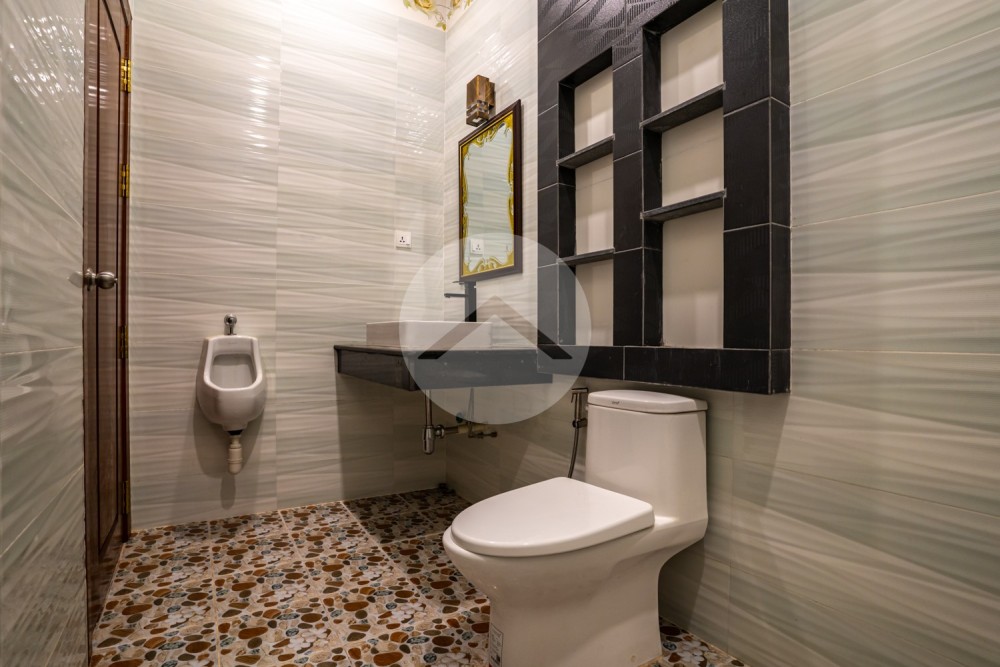 2 Bedroom Serviced Apartment For Rent - BKK3, Phnom Penh - Image 10