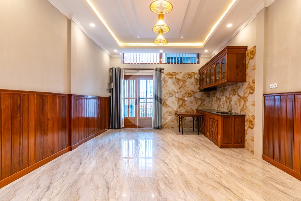 2 Bedroom Serviced Apartment For Rent - BKK3, Phnom Penh - Image 4