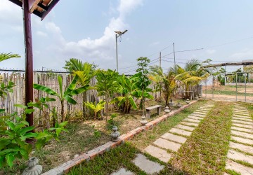 1 Bedroom Wooden House For Rent - Sangkat Siem Reap, Siem Reap thumbnail