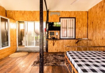 1 Bedroom Wooden House For Rent - Sangkat Siem Reap, Siem Reap thumbnail