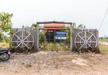 1 Bedroom Wooden House For Rent - Sangkat Siem Reap, Siem Reap thumbnail