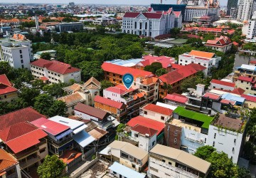 4 Bedroom Townhouse For Sale - Tonle Bassac, Phnom Penh thumbnail