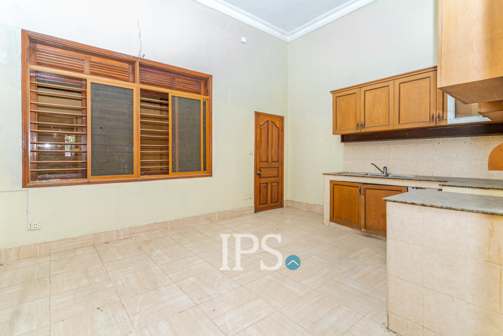 4 Bedroom Townhouse For Sale - Tonle Bassac, Phnom Penh - Image 6 4 Bedroom Townhouse For Sale - Tonle Bassac, Phnom Penh - Image 6