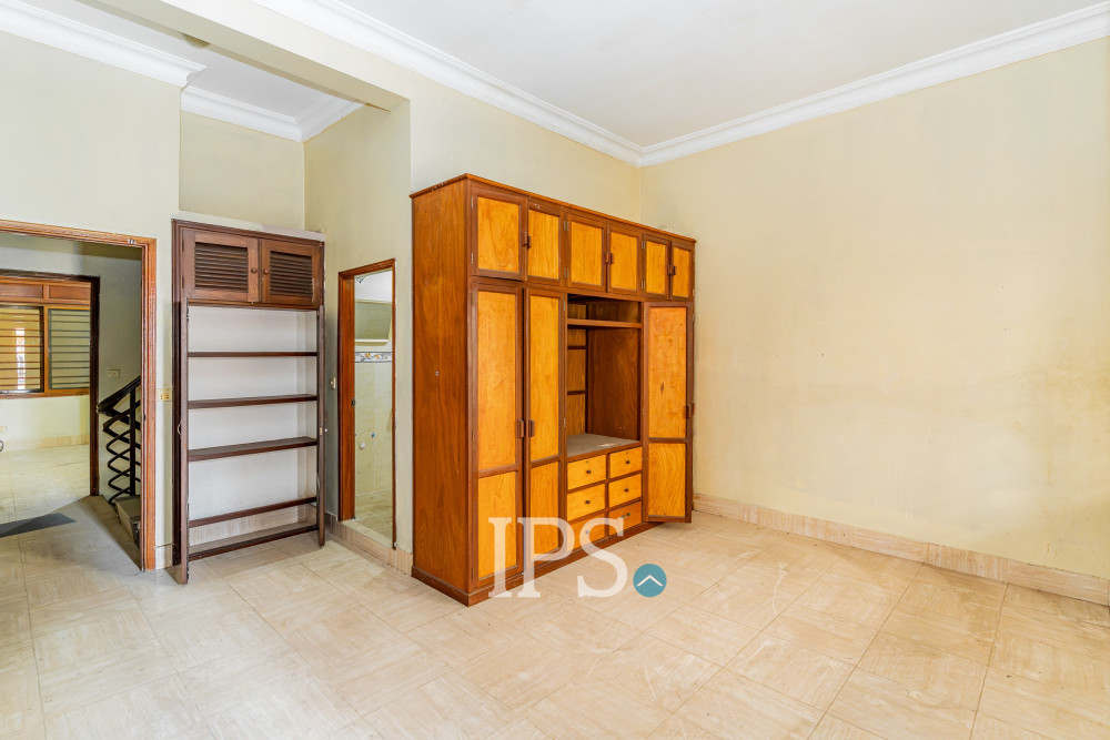 4 Bedroom Townhouse For Sale - Tonle Bassac, Phnom Penh - Image 10 4 Bedroom Townhouse For Sale - Tonle Bassac, Phnom Penh - Image 10