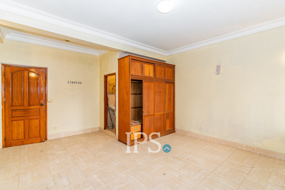 4 Bedroom Townhouse For Sale - Tonle Bassac, Phnom Penh - Image 12 4 Bedroom Townhouse For Sale - Tonle Bassac, Phnom Penh - Image 12