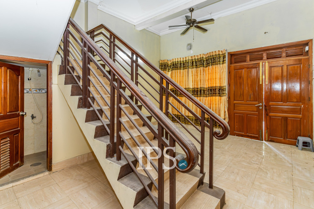 4 Bedroom Townhouse For Sale - Tonle Bassac, Phnom Penh - Image 5 4 Bedroom Townhouse For Sale - Tonle Bassac, Phnom Penh - Image 5