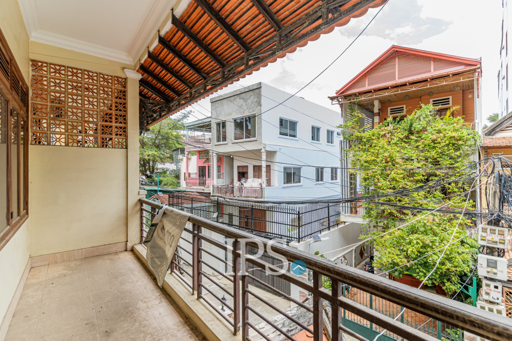 4 Bedroom Townhouse For Sale - Tonle Bassac, Phnom Penh - Image 25 4 Bedroom Townhouse For Sale - Tonle Bassac, Phnom Penh - Image 25