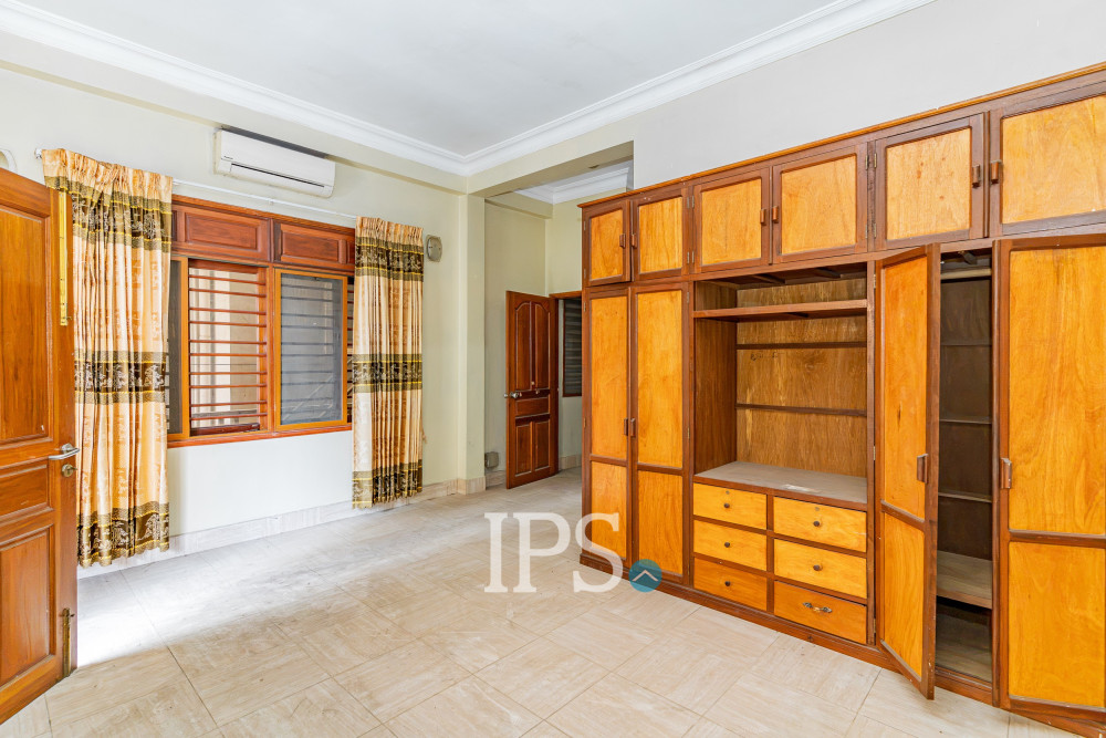 4 Bedroom Townhouse For Sale - Tonle Bassac, Phnom Penh - Image 9 4 Bedroom Townhouse For Sale - Tonle Bassac, Phnom Penh - Image 9