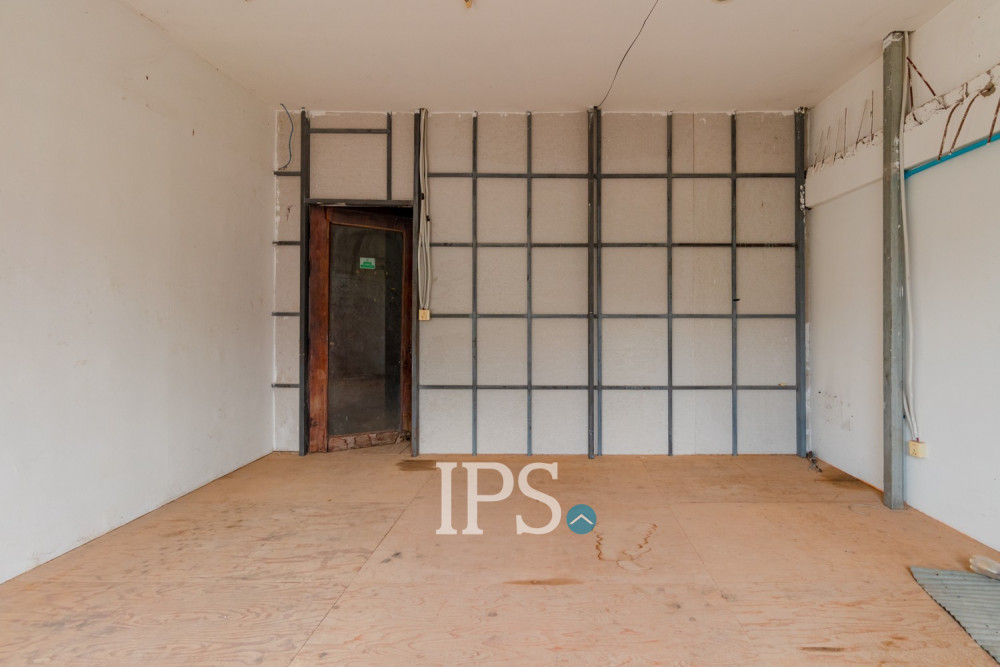 8 Bedroom Commercial Building For Rent - Svay Dangkum, Siem Reap - Image 20