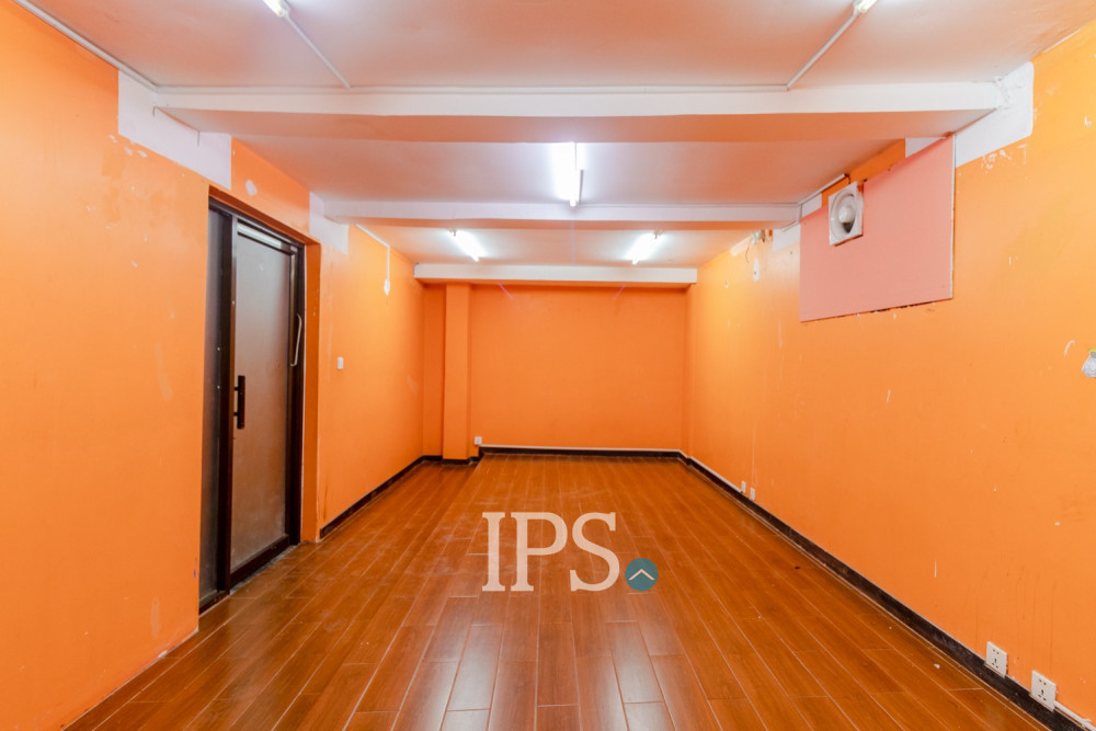 8 Bedroom Commercial Building For Rent - Svay Dangkum, Siem Reap - Image 9