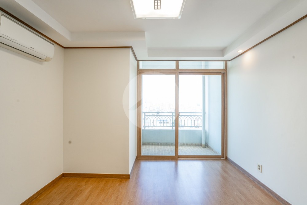 13th Floor 1 Bedroom Condo For Sale - De Castle Royal, BKK1, Phnom Penh - Image 7 13th Floor 1 Bedroom Condo For Sale - De Castle Royal, BKK1, Phnom Penh - Image 7
