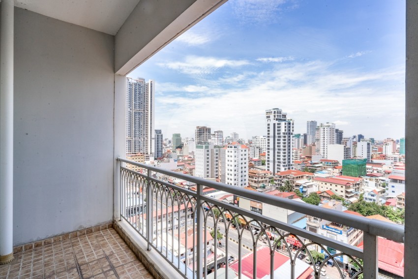 13th Floor 1 Bedroom Condo For Sale - De Castle Royal, BKK1, Phnom Penh