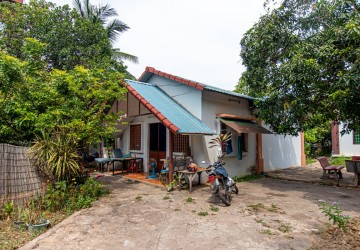 3 House Compound For Rent - Svay Dangkum, Siem Reap thumbnail