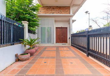 2 Bedroom Apartment For Rent - Svay Dangkum, Siem Reap thumbnail