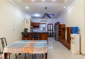 3 Bedroom Link House For Rent - Tonle Bassac, Phnom Penh thumbnail