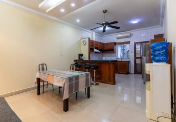 3 Bedroom Link House For Rent - Tonle Bassac, Phnom Penh thumbnail