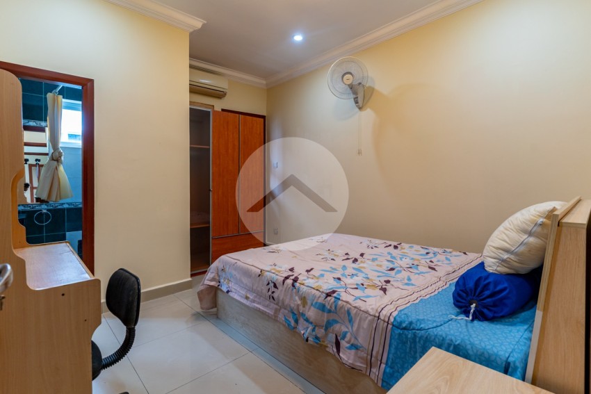 3 Bedroom Link House For Rent - Tonle Bassac, Phnom Penh