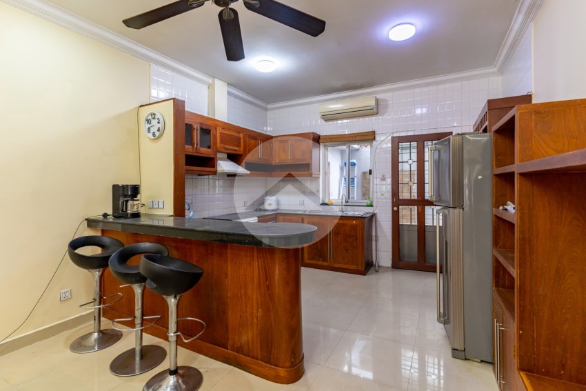 3 Bedroom Link House For Rent - Tonle Bassac, Phnom Penh