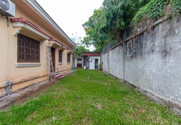 3 Bedroom House For Rent - Svay Dangkum, Siem Reap thumbnail