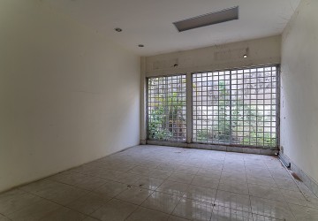 724 Sqm Commercial Villa For Rent - Beoung Raing, Phnom Penh thumbnail