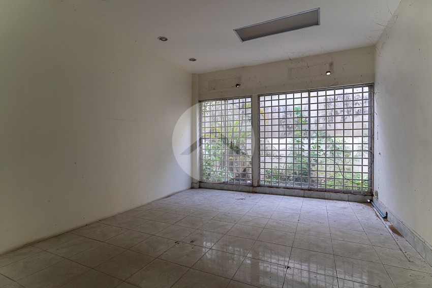 724 Sqm Commercial Villa For Rent - Beoung Raing, Phnom Penh