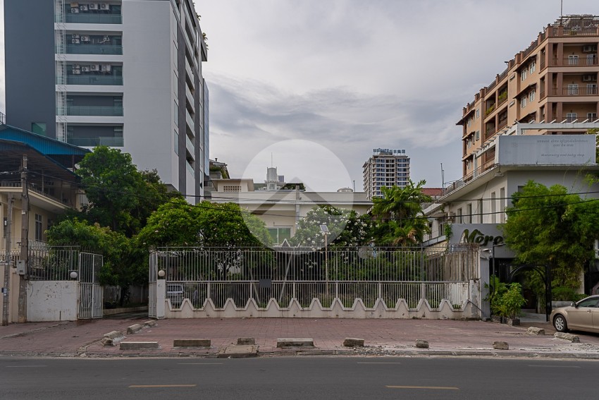 724 Sqm Commercial Villa For Rent - Beoung Raing, Phnom Penh