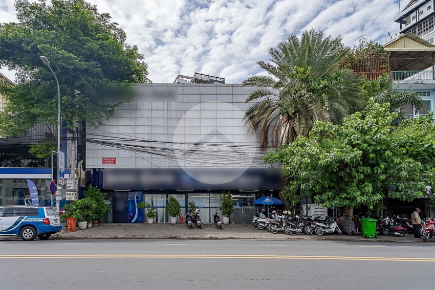 240 Sqm Retail Space For Rent - Beoung Prolit, Phnom Penh