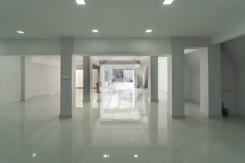 270 Sqm Commercial Space For Rent - Phsar Thmei 3, Phnom Penh