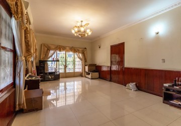 6 Bedroom Commercial Villa For Rent - BKK1, Phnom Penh thumbnail