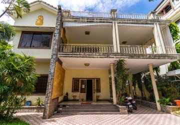 6 Bedroom Commercial Villa For Rent - BKK1, Phnom Penh thumbnail