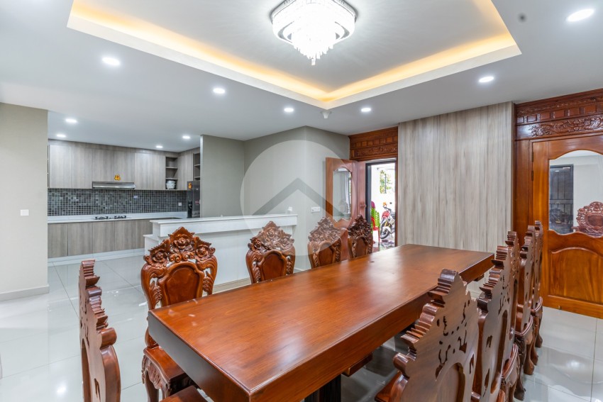 7 Bedroom Queen Villa  For Sale - Chip Mong 598, Chrang Chamres 2, Phnom Penh