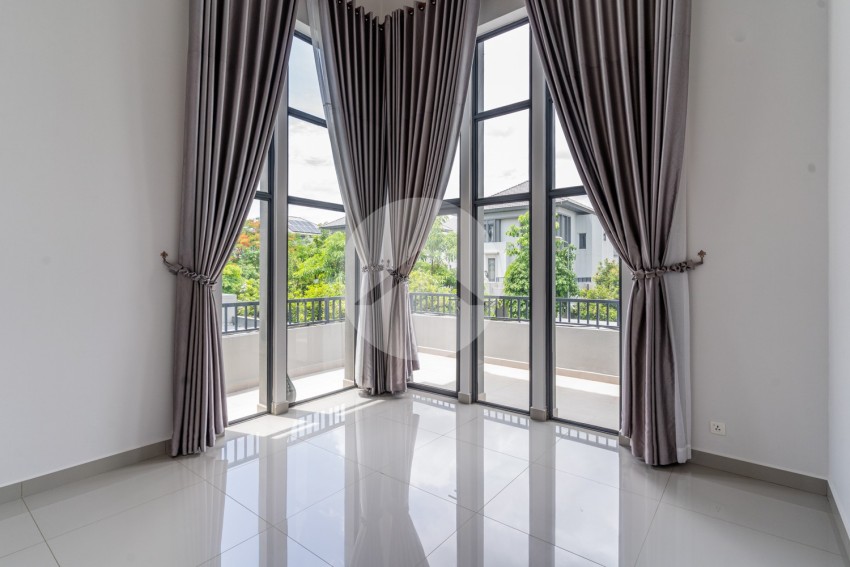 7 Bedroom Queen Villa  For Sale - Chip Mong 598, Chrang Chamres 2, Phnom Penh