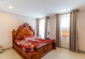 7 Bedroom Queen Villa  For Sale - Chip Mong 598, Chrang Chamres 2, Phnom Penh thumbnail